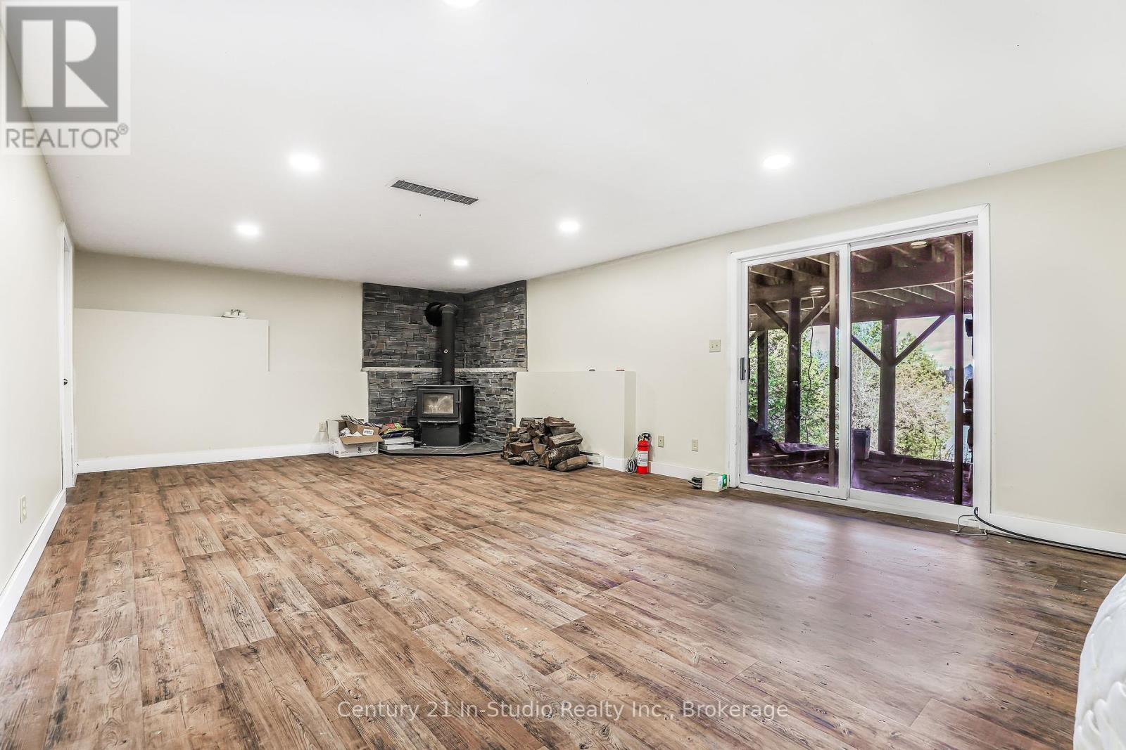 474839 Townsend Lake Road, West Grey, Ontario  N0C 1H0 - Photo 41 - X12296568