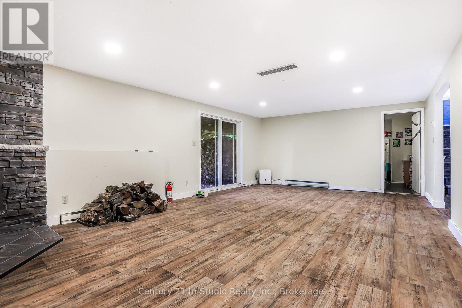 474839 Townsend Lake Road, West Grey, Ontario  N0C 1H0 - Photo 43 - X12296568