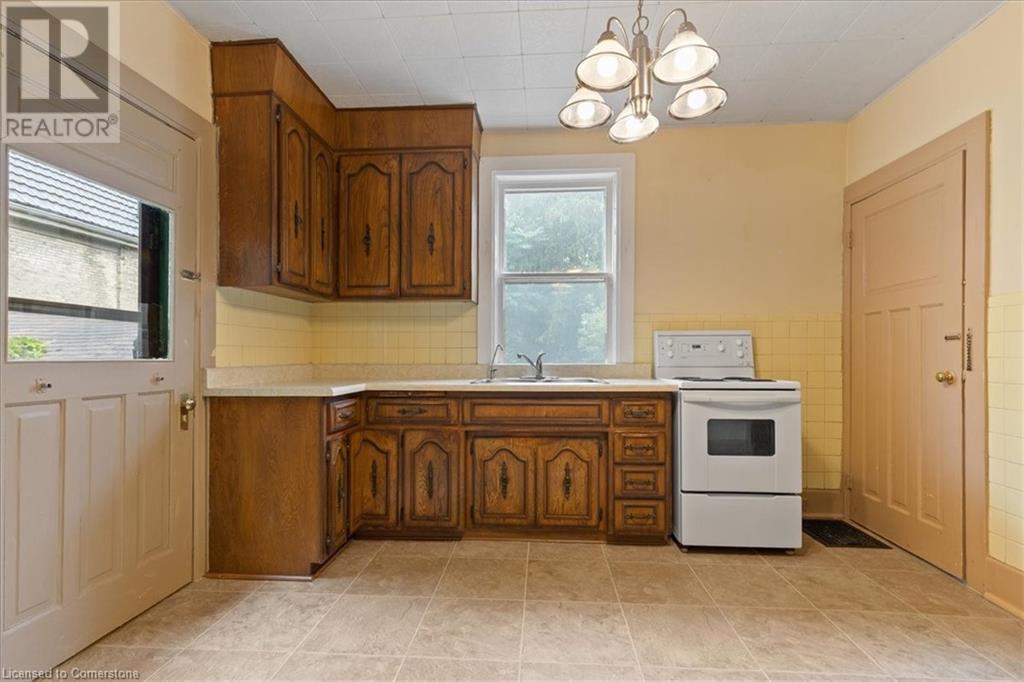 64 Lancaster Street E, Kitchener, Ontario  N2H 1M6 - Photo 13 - 40751736