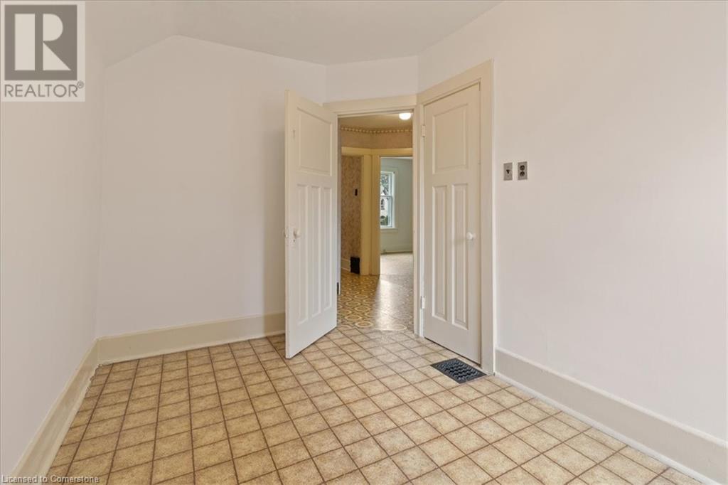 64 Lancaster Street E, Kitchener, Ontario  N2H 1M6 - Photo 21 - 40751736