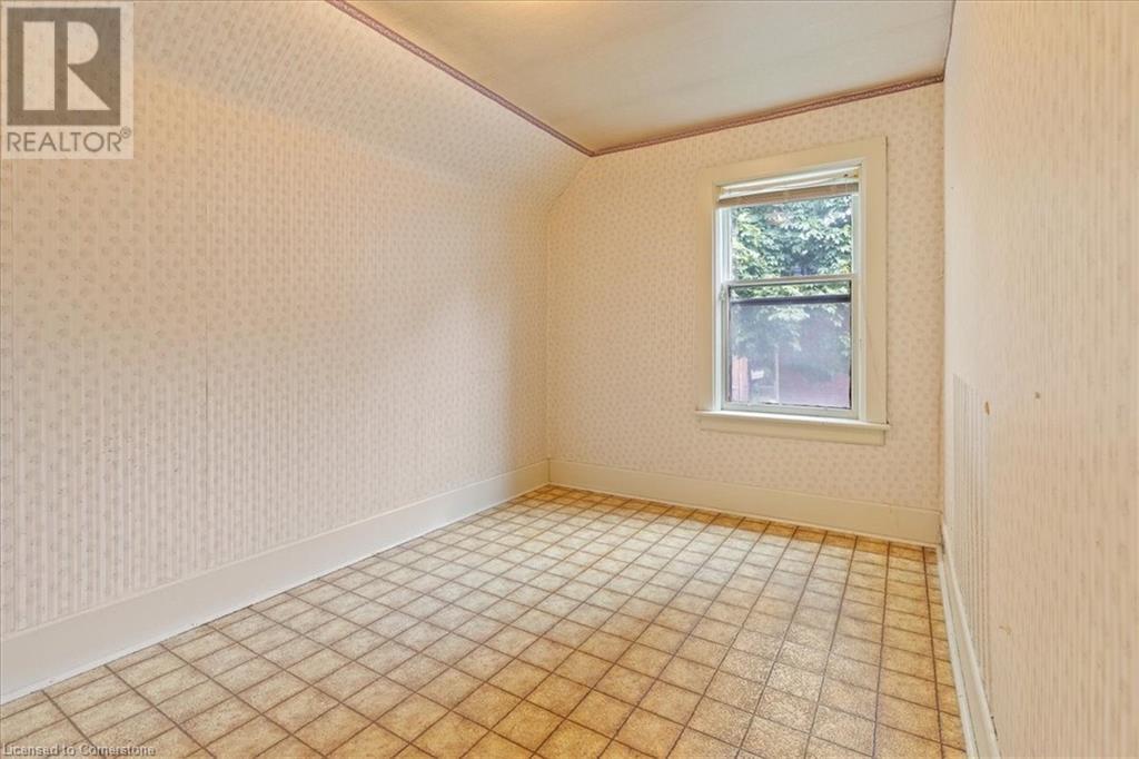 64 Lancaster Street E, Kitchener, Ontario  N2H 1M6 - Photo 23 - 40751736