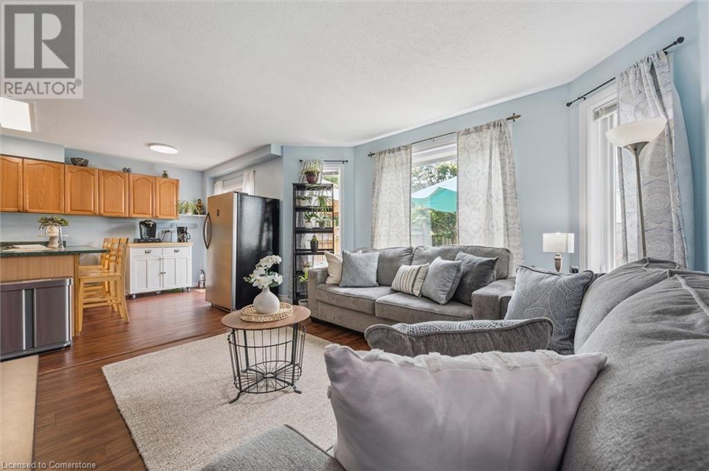 224 Pineland Court, Waterloo, Ontario  N2T 2S3 - Photo 3 - 40753060