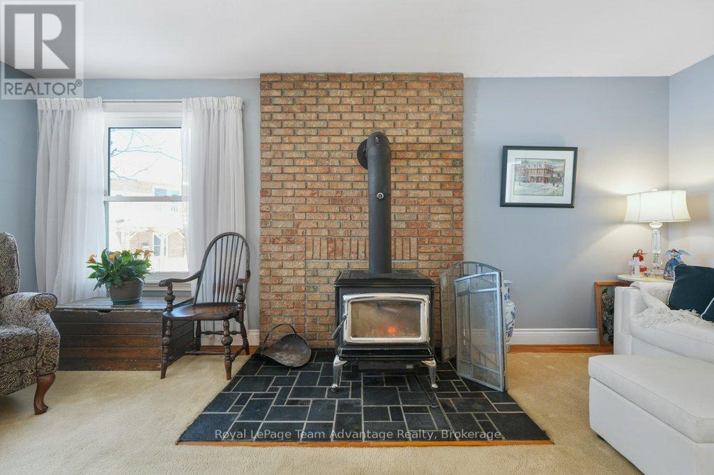 2 Tally Ho-Swords Road, Seguin, Ontario  P2A 2W9 - Photo 15 - X12297167