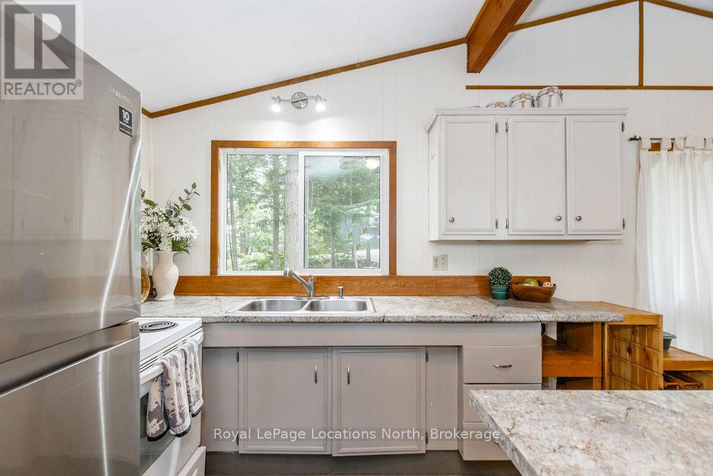 360 Stewart Lake Road, Georgian Bay, Ontario  P0C 1H0 - Photo 10 - X12297321