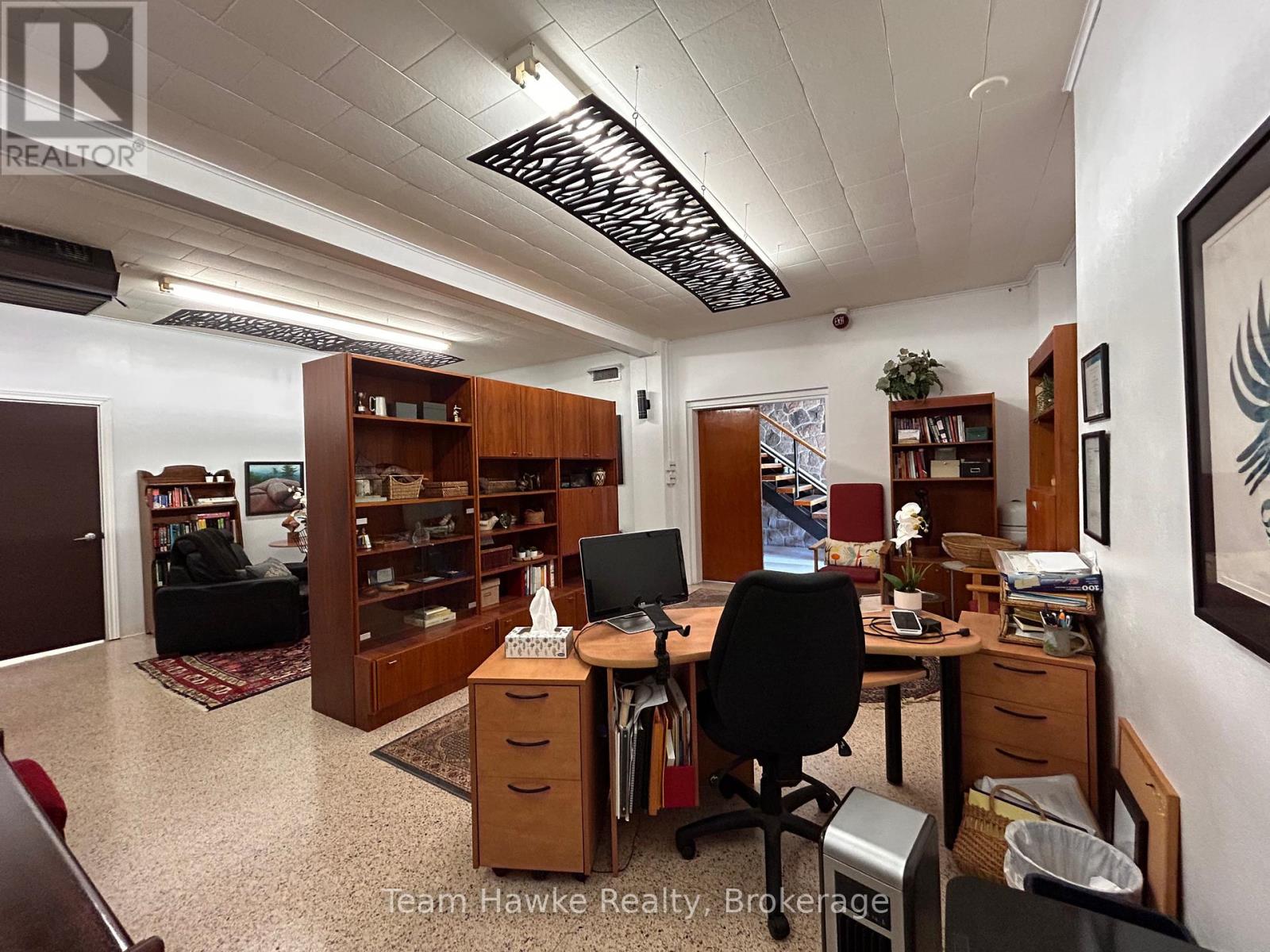 Main Floor - 518 Dominion Avenue, Midland, Ontario  L4R 1P8 - Photo 3 - S12298081