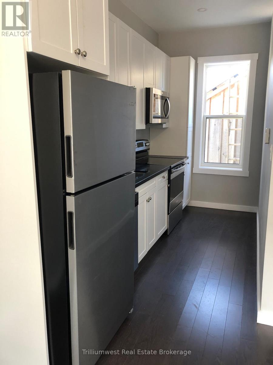 552 7th Avenue, Hanover, Ontario  N4N 2J7 - Photo 15 - X12298874