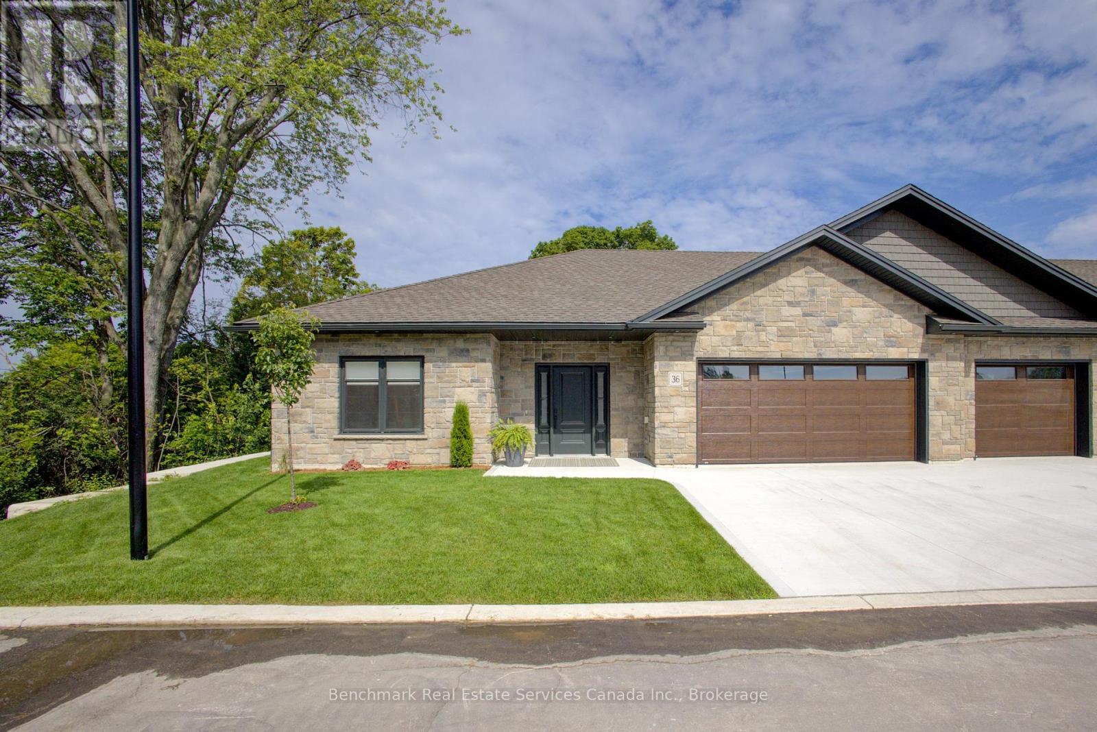 26 - 1182 Queen Street, Kincardine, Ontario  N2Z 1G4 - Photo 1 - X12299467