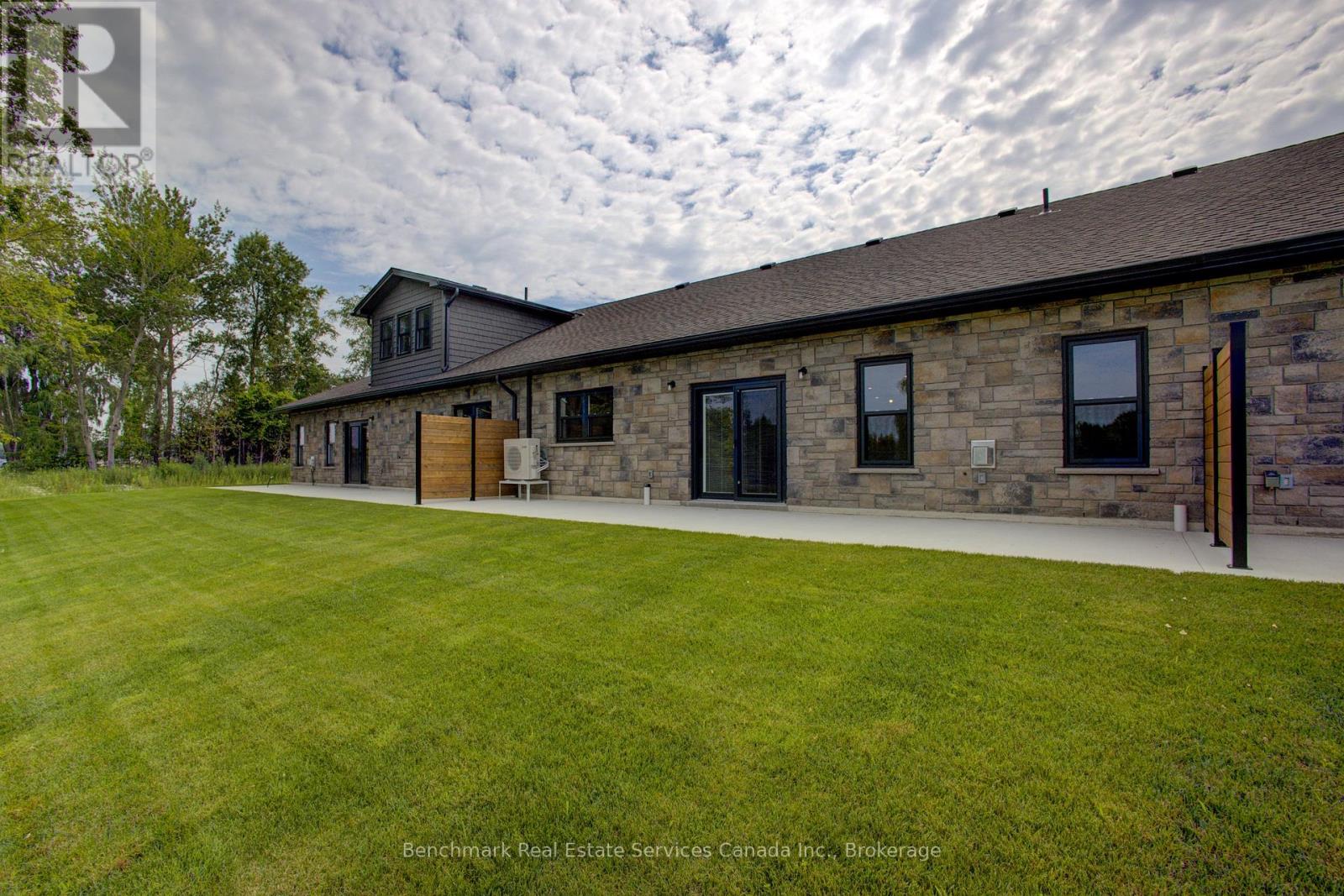 32 - 1182 Queen Street, Kincardine, Ontario  N2Z 1G4 - Photo 35 - X12299473