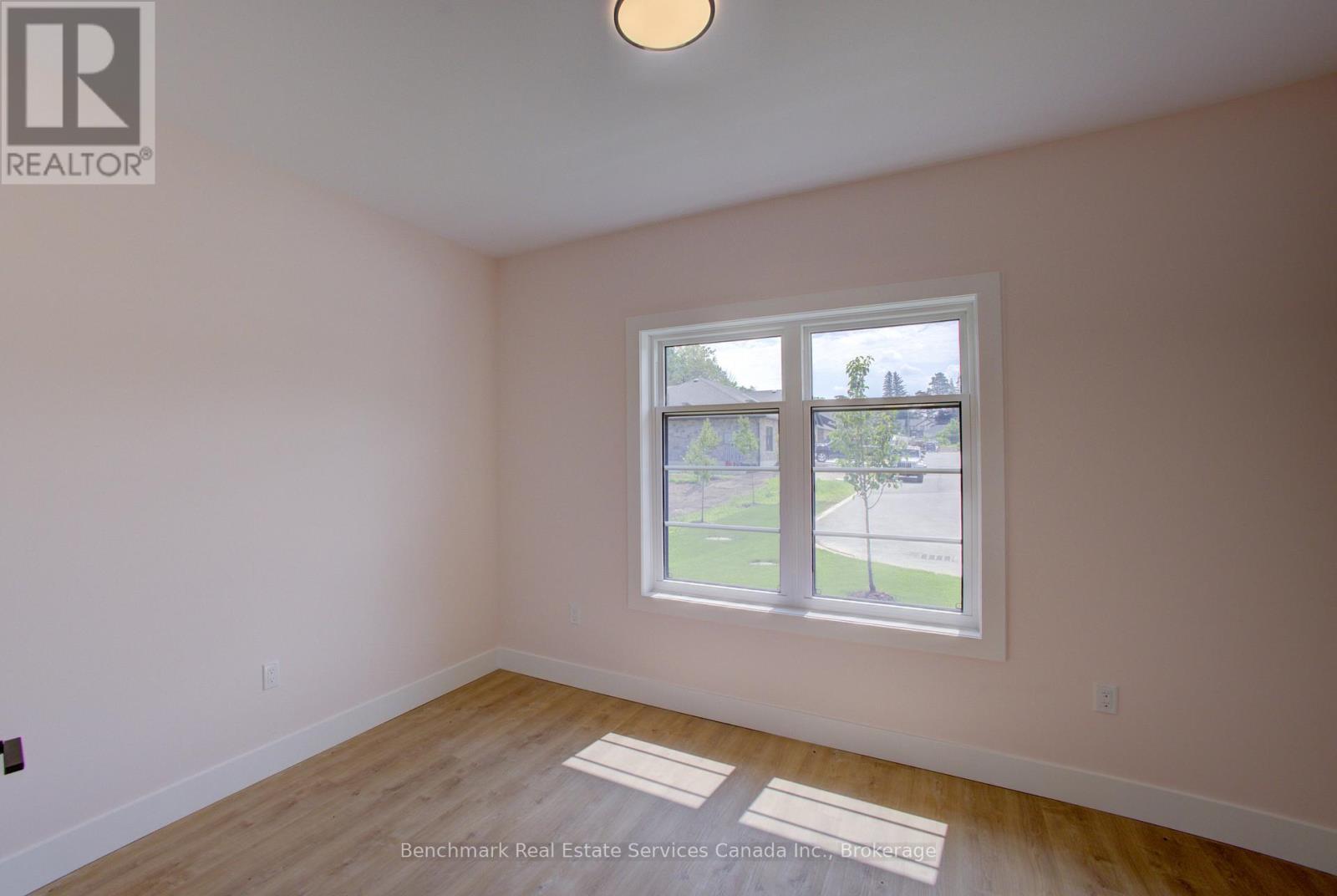 56 - 1182 Queen Street, Kincardine, Ontario  N2Z 1G4 - Photo 9 - X12299477