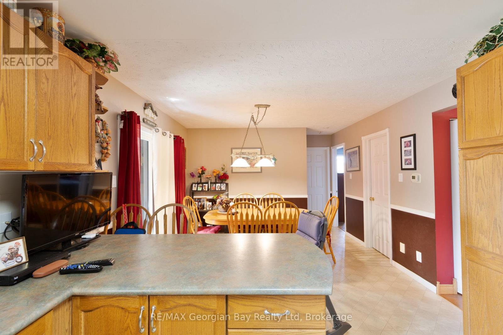 33 Anderson Crescent, Tay, Ontario  L0K 2A0 - Photo 9 - S12299786