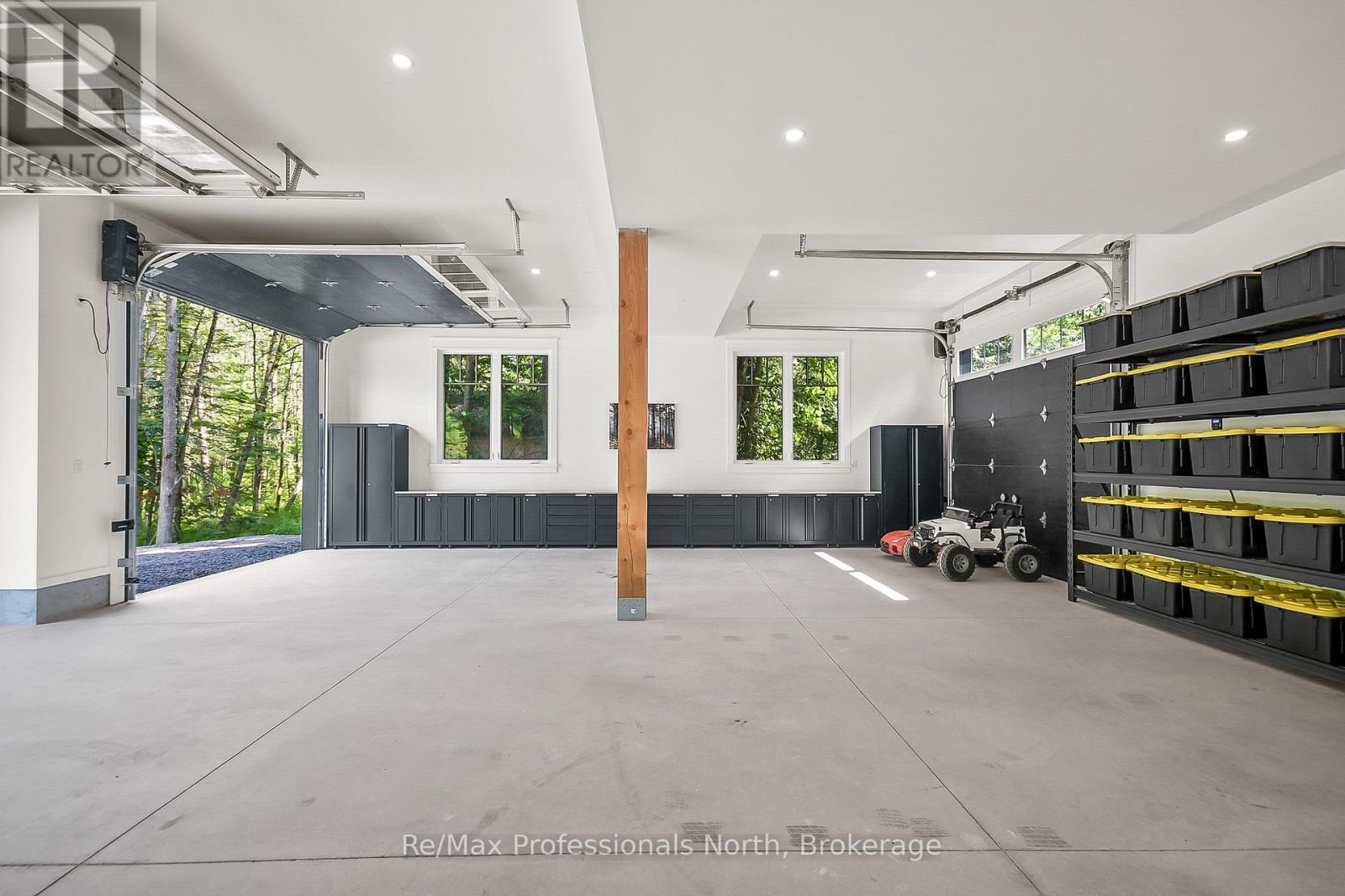 1054 Brydons Bay Road, Gravenhurst, Ontario  P1P 1R1 - Photo 25 - X12299721
