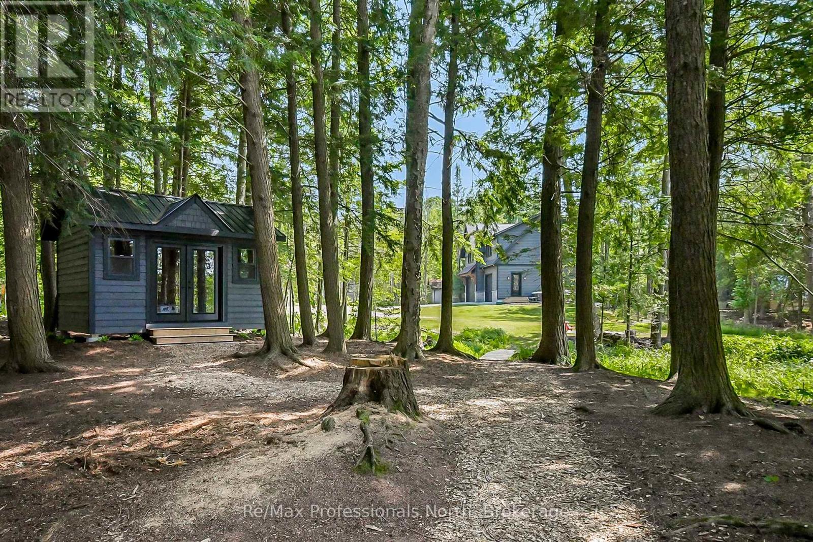 1054 Brydons Bay Road, Gravenhurst, Ontario  P1P 1R1 - Photo 42 - X12299721