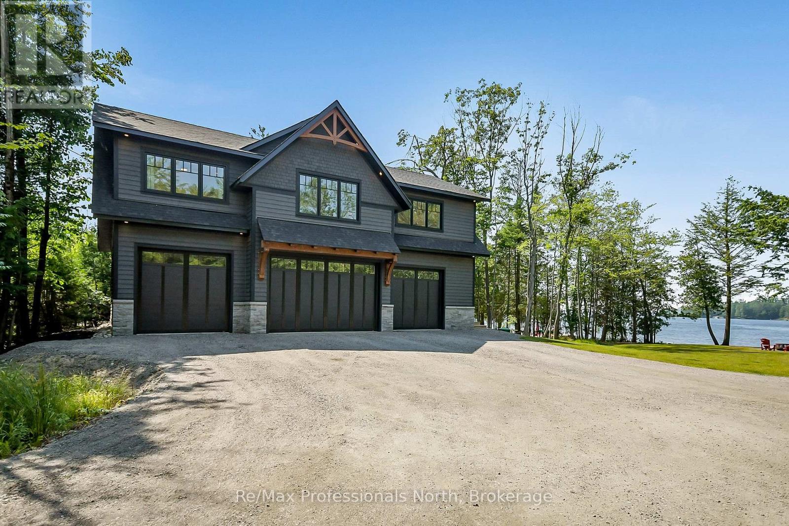 1054 Brydons Bay Road, Gravenhurst, Ontario  P1P 1R1 - Photo 45 - X12299721