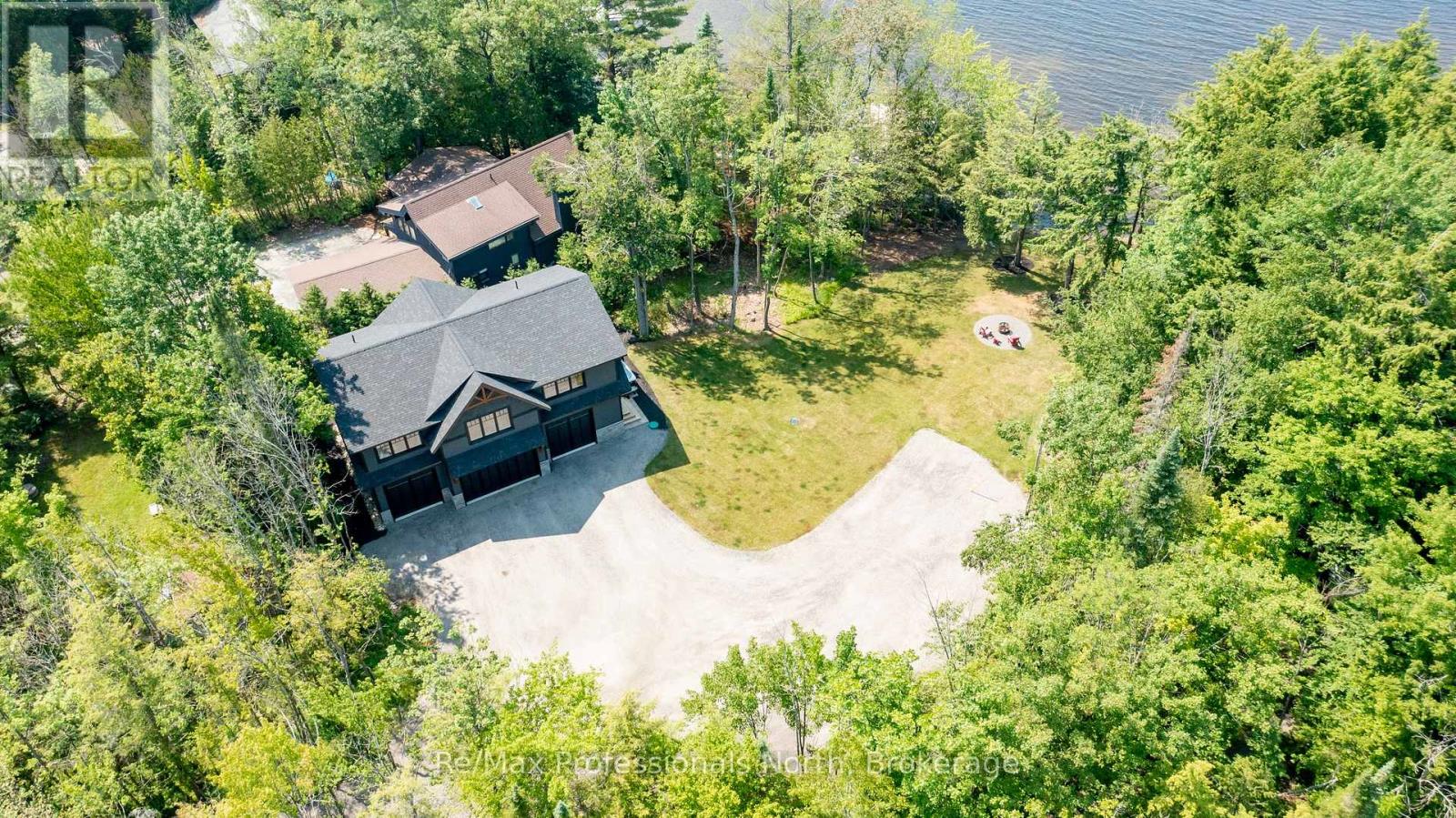 1054 Brydons Bay Road, Gravenhurst, Ontario  P1P 1R1 - Photo 48 - X12299721