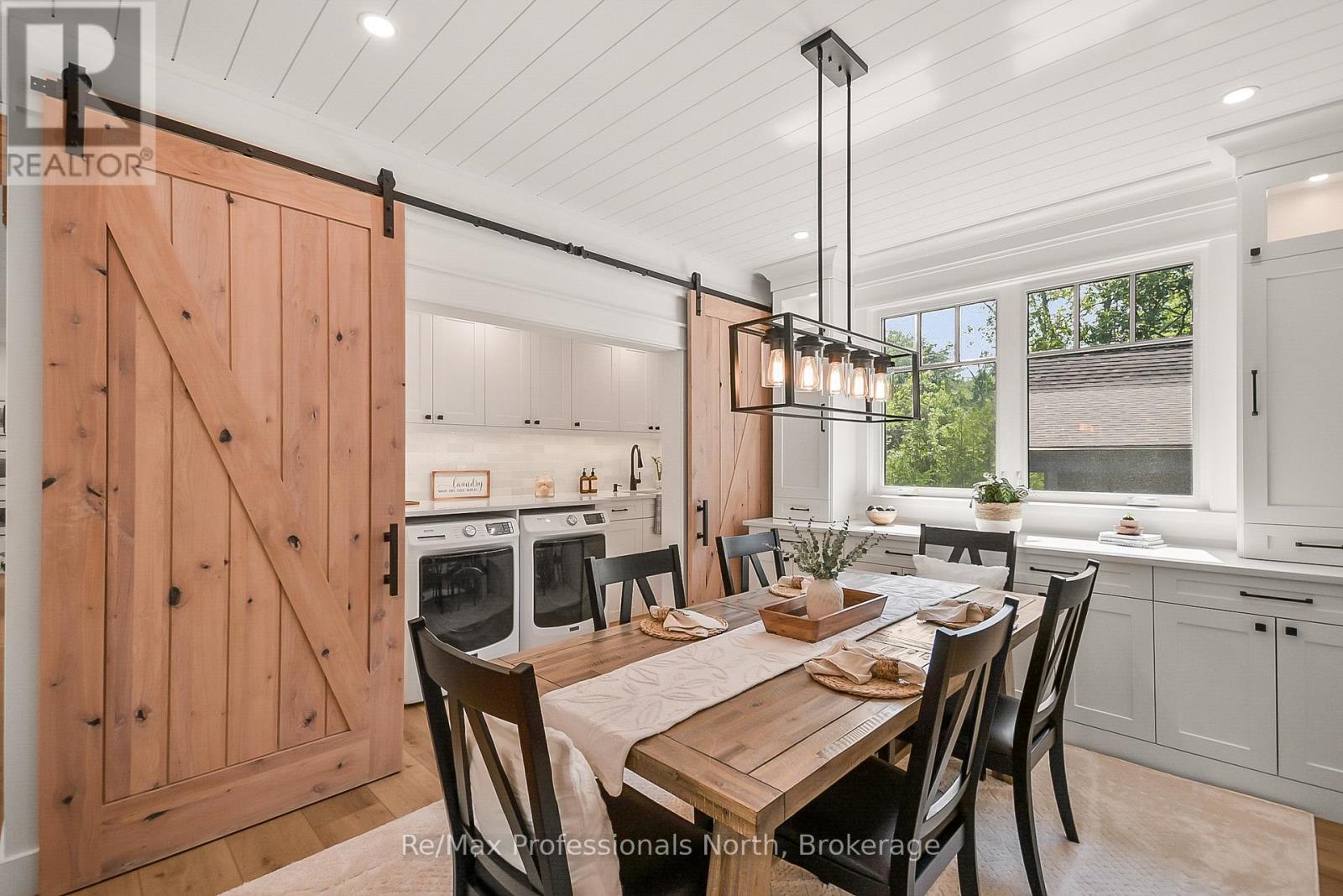 1054 Brydons Bay Road, Gravenhurst, Ontario  P1P 1R1 - Photo 6 - X12299721