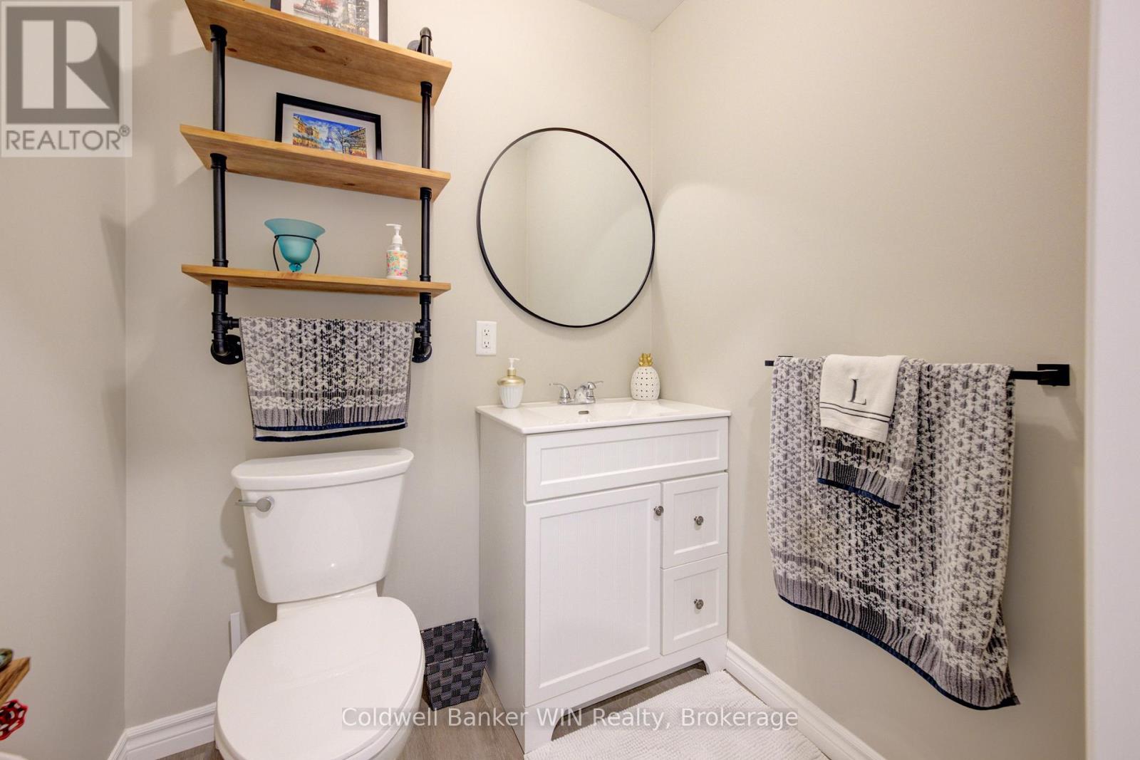 284 Forest Glen Drive, Wellington North, Ontario  N0G 2L2 - Photo 16 - X12299777