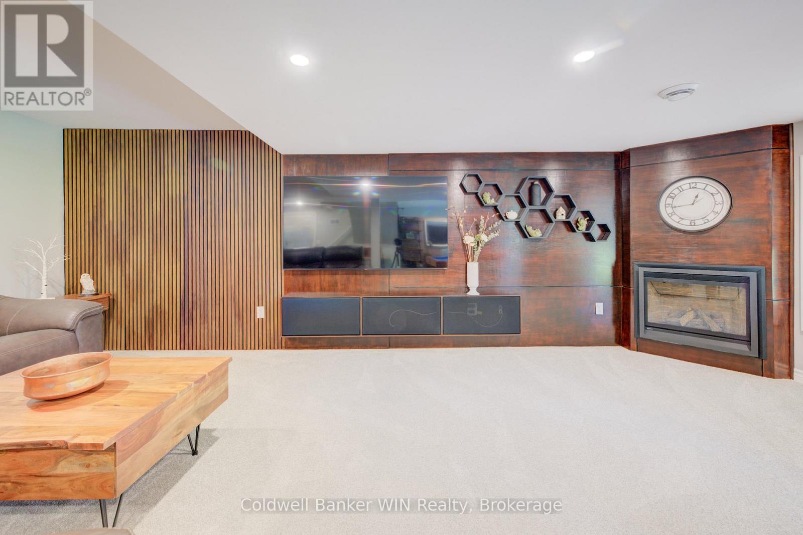 284 Forest Glen Drive, Wellington North, Ontario  N0G 2L2 - Photo 35 - X12299777