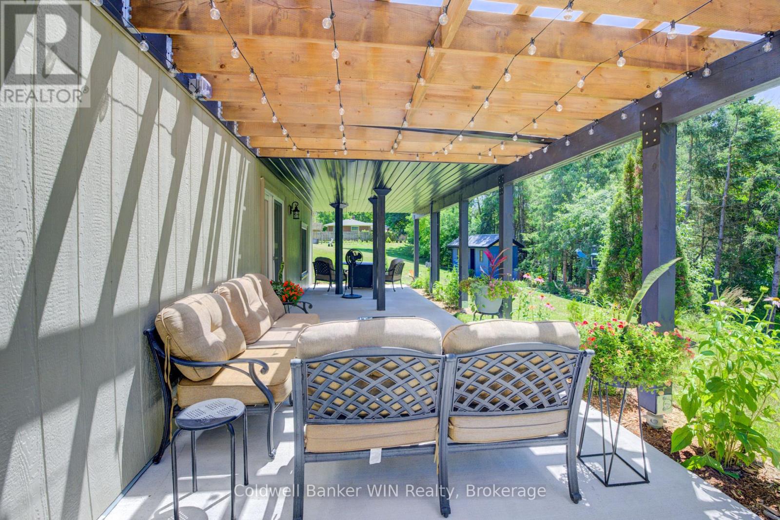 284 Forest Glen Drive, Wellington North, Ontario  N0G 2L2 - Photo 44 - X12299777