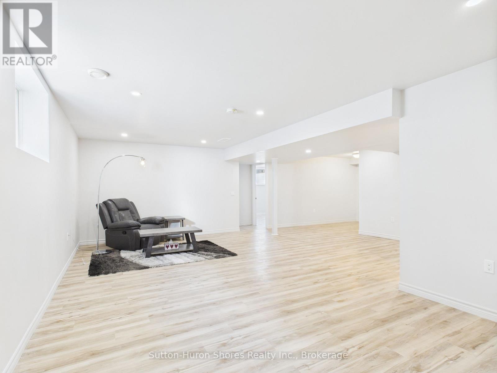 360 Mary Rose Avenue, Saugeen Shores, Ontario  N0H 2C3 - Photo 26 - X12299913