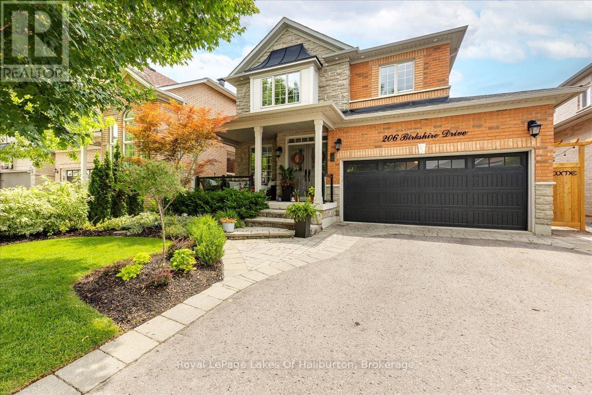 206 Birkshire Drive, Aurora, Ontario  L4G 7R8 - Photo 1 - N12300182