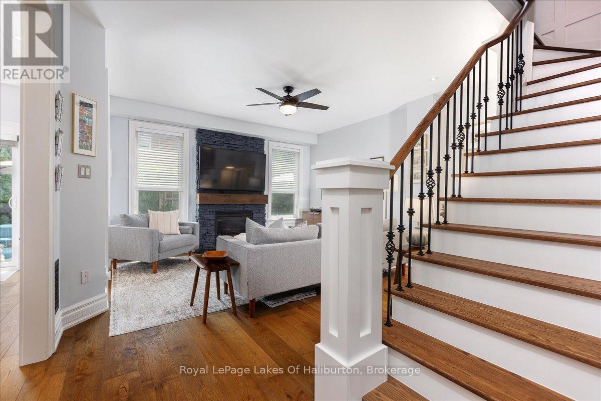 206 Birkshire Drive, Aurora, Ontario  L4G 7R8 - Photo 11 - N12300182