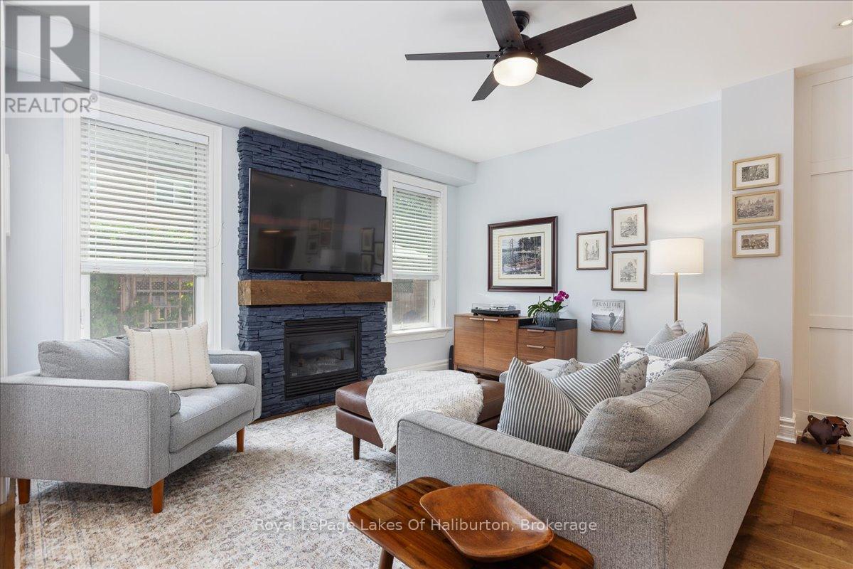 206 Birkshire Drive, Aurora, Ontario  L4G 7R8 - Photo 12 - N12300182