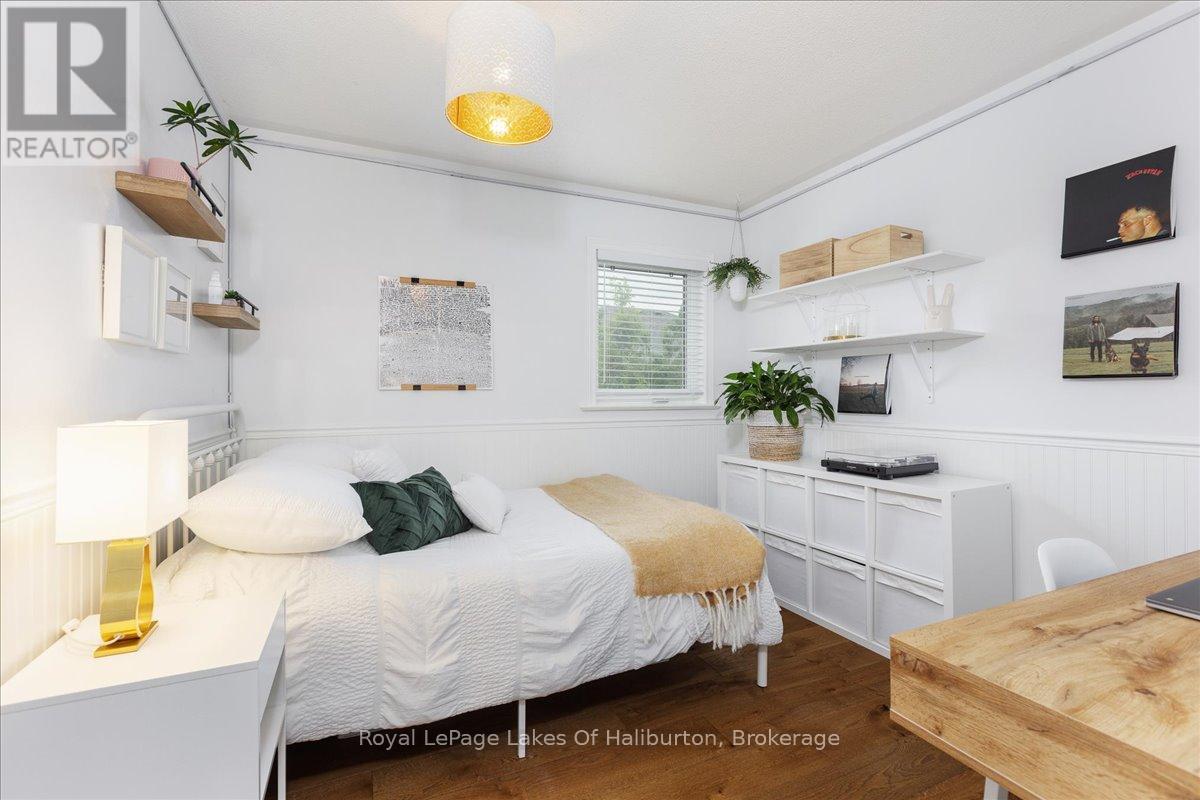206 Birkshire Drive, Aurora, Ontario  L4G 7R8 - Photo 22 - N12300182