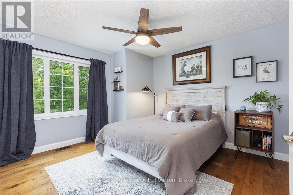 206 Birkshire Drive, Aurora, Ontario  L4G 7R8 - Photo 23 - N12300182