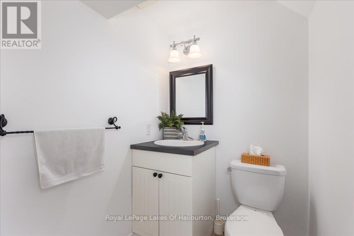 206 Birkshire Drive, Aurora, Ontario  L4G 7R8 - Photo 30 - N12300182