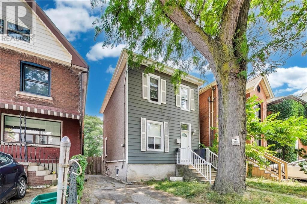 8 MADISON Avenue, Hamilton, Ontario