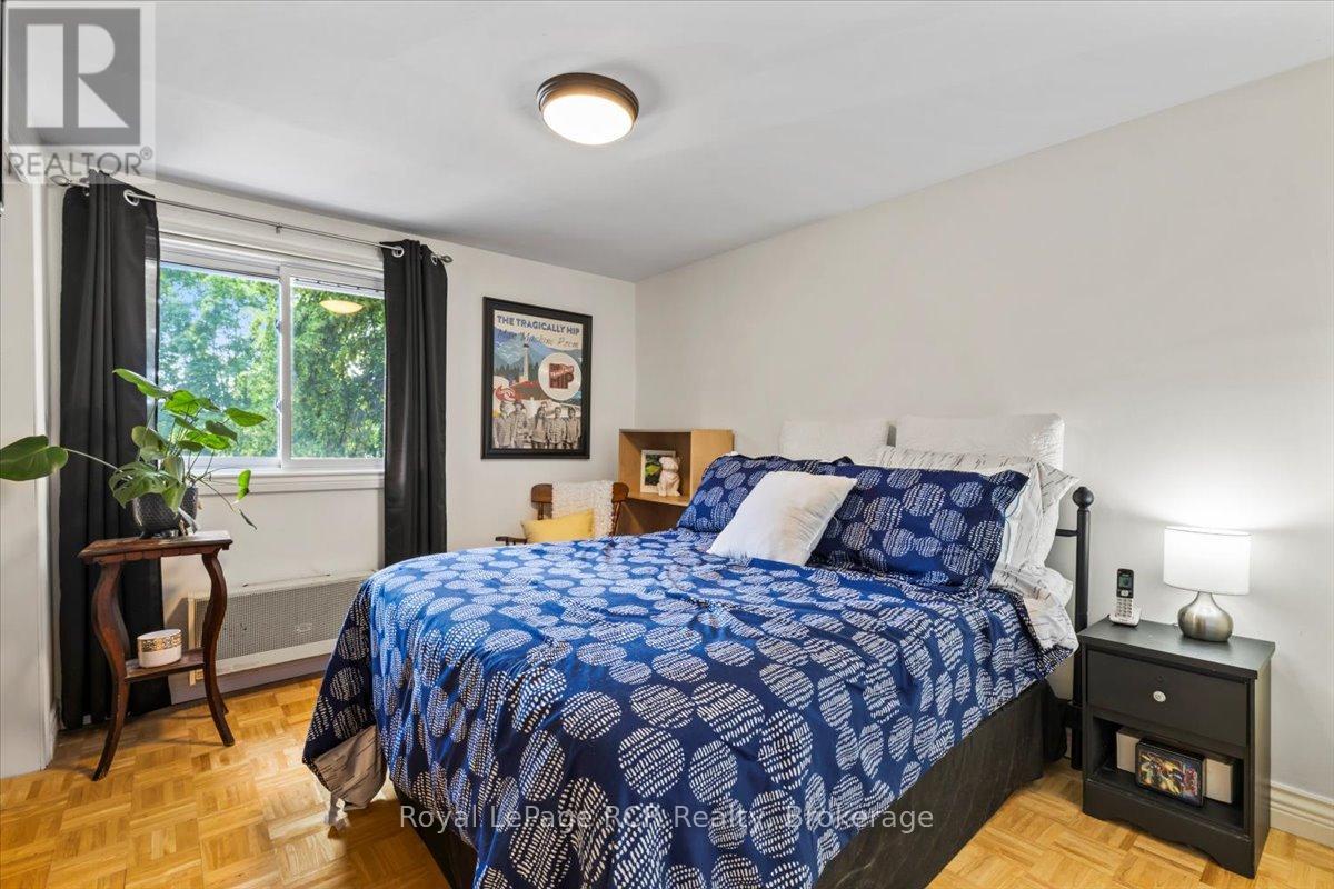 640 13th Street, Hanover, Ontario  N4N 1Y8 - Photo 18 - X12301096