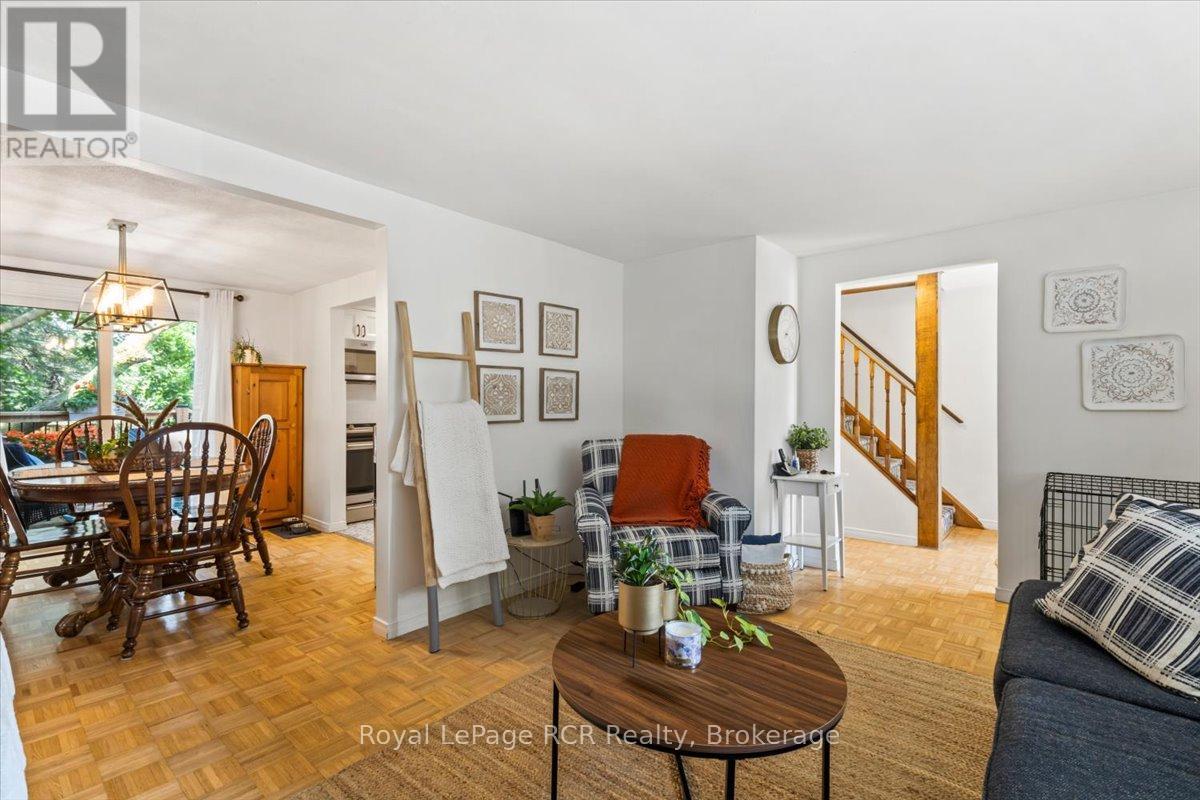 640 13th Street, Hanover, Ontario  N4N 1Y8 - Photo 8 - X12301096