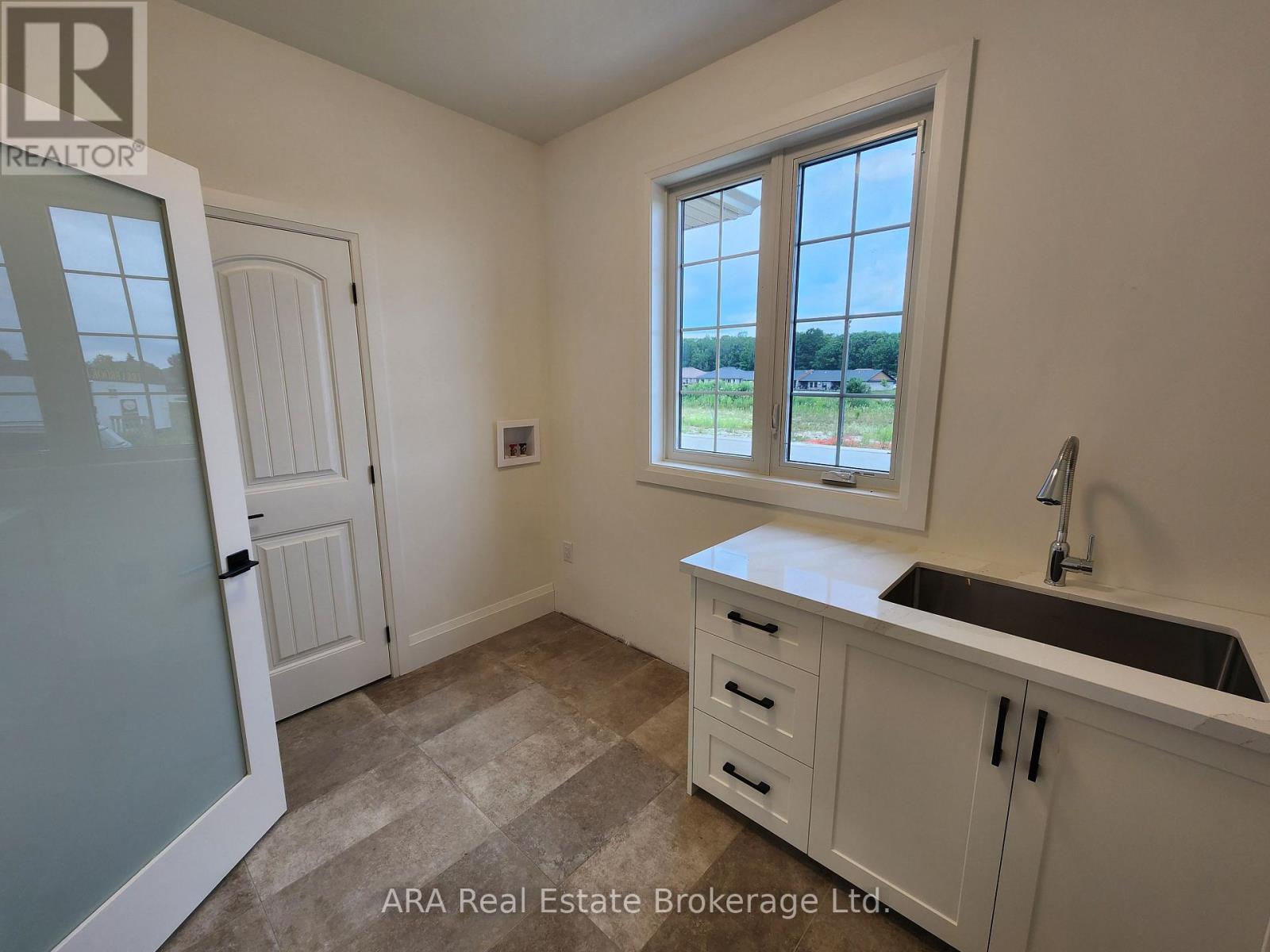 30 - 8 Hilton Lane, Meaford, Ontario  N4L 1L8 - Photo 18 - X12301401
