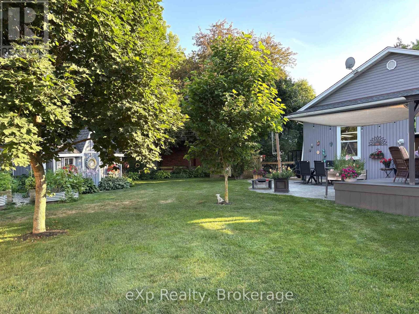 9 Johnstone Boulevard, Brockton, Ontario  N0G 2V0 - Photo 8 - X12301618