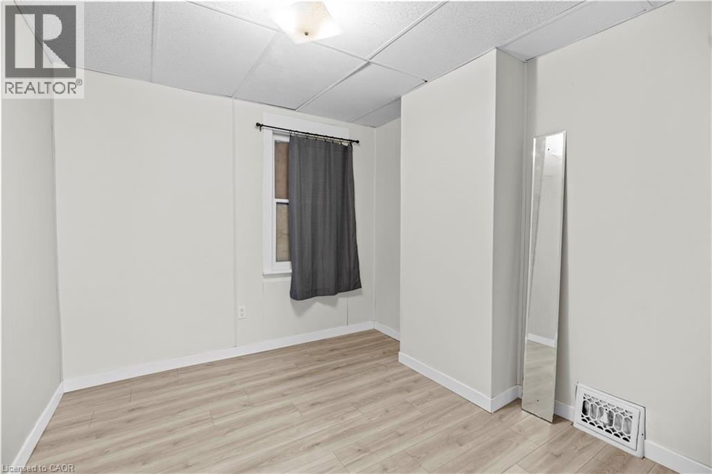 35 Gertrude Street, Hamilton, Ontario  L8L 4B7 - Photo 10 - 40753712