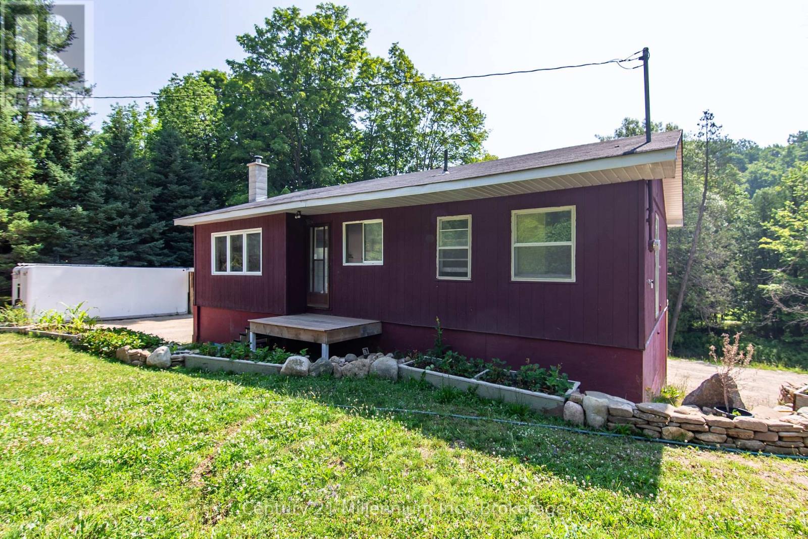 8355 County 9 Road, Clearview, Ontario  L0M 1G0 - Photo 2 - S12302521