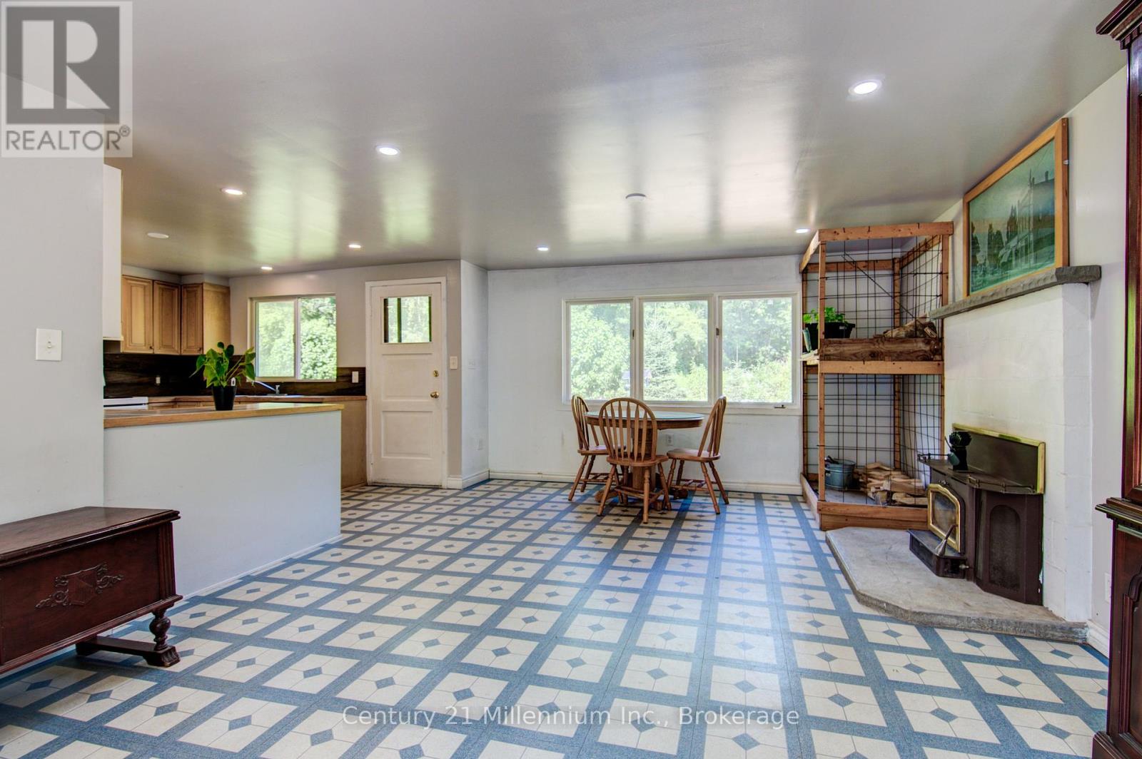 8355 County 9 Road, Clearview, Ontario  L0M 1G0 - Photo 23 - S12302521