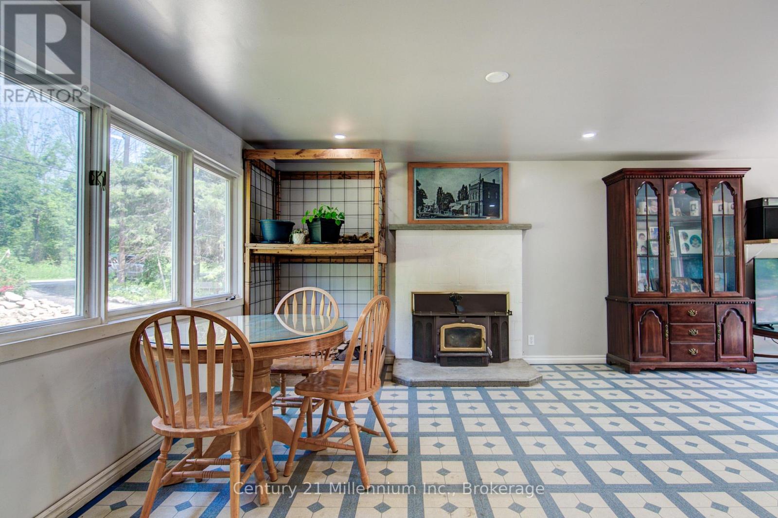 8355 County 9 Road, Clearview, Ontario  L0M 1G0 - Photo 24 - S12302521