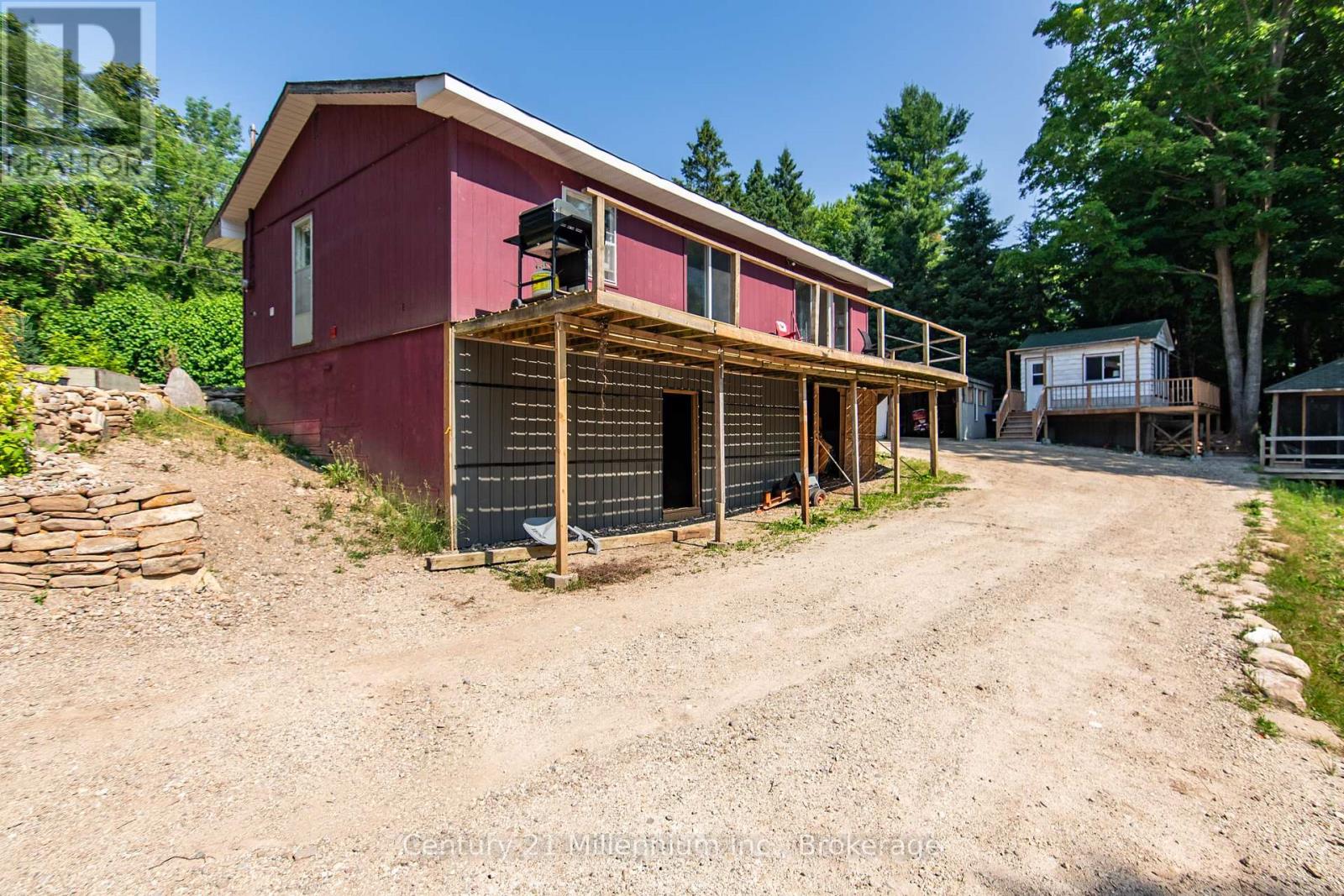 8355 County 9 Road, Clearview, Ontario  L0M 1G0 - Photo 3 - S12302521