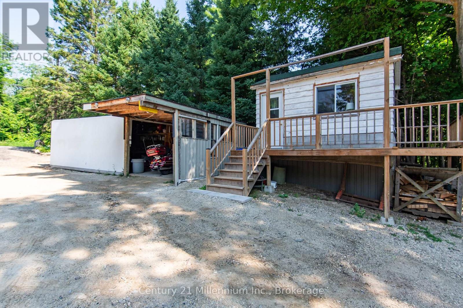 8355 County 9 Road, Clearview, Ontario  L0M 1G0 - Photo 4 - S12302521