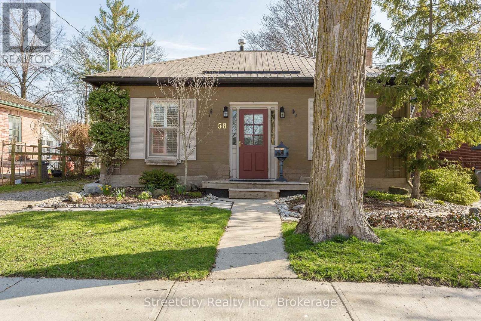 58 Norman Street, Stratford, Ontario  N5A 5R7 - Photo 1 - X12302721