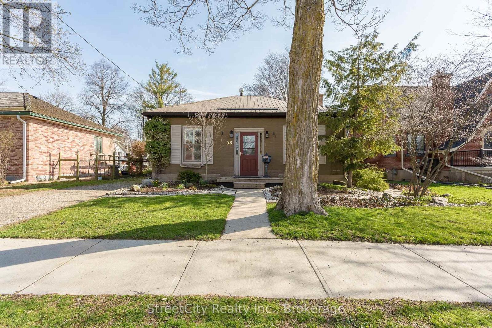 58 Norman Street, Stratford, Ontario  N5A 5R7 - Photo 2 - X12302721