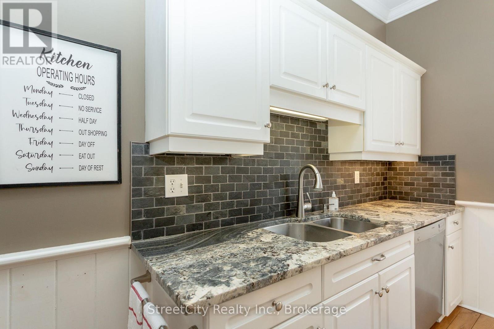 58 Norman Street, Stratford, Ontario  N5A 5R7 - Photo 21 - X12302721