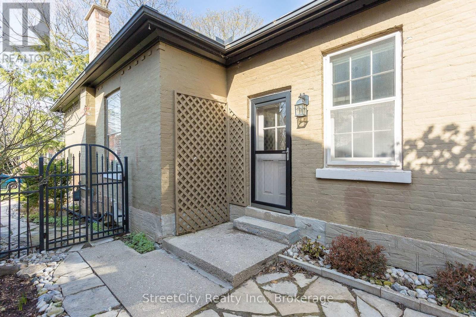 58 Norman Street, Stratford, Ontario  N5A 5R7 - Photo 31 - X12302721