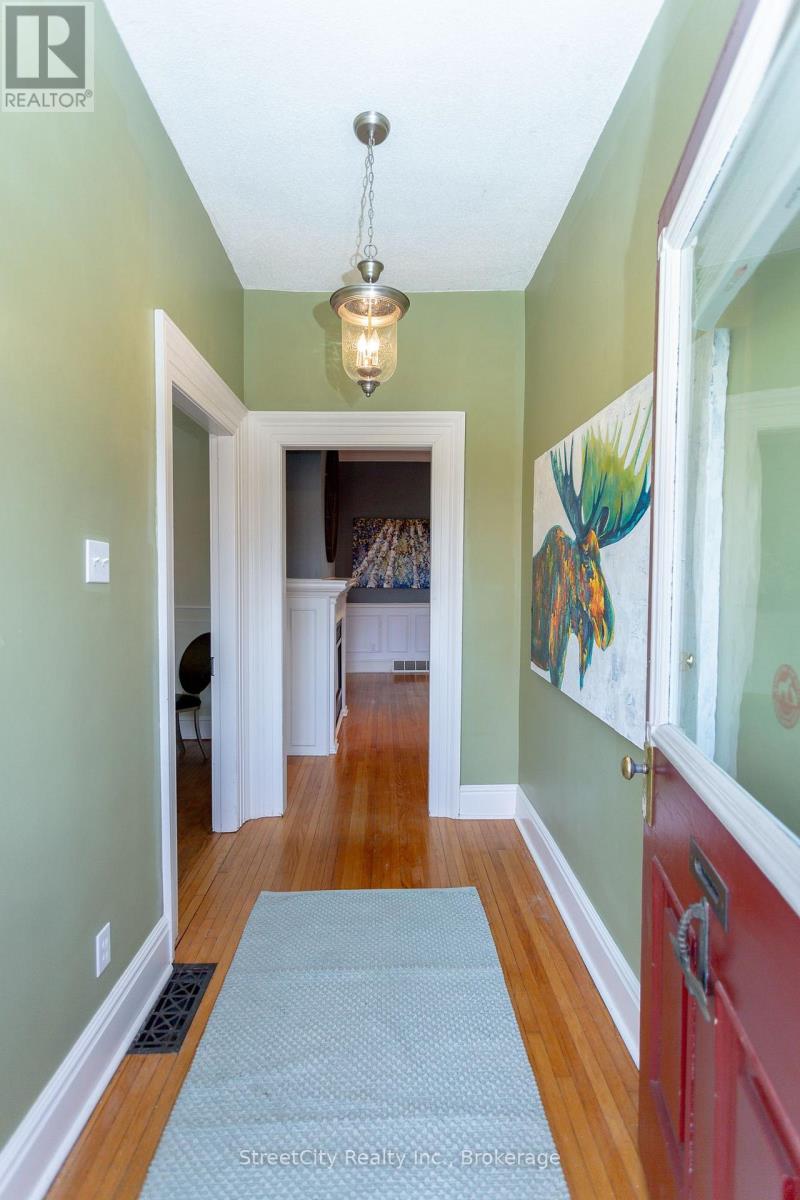 58 Norman Street, Stratford, Ontario  N5A 5R7 - Photo 6 - X12302721