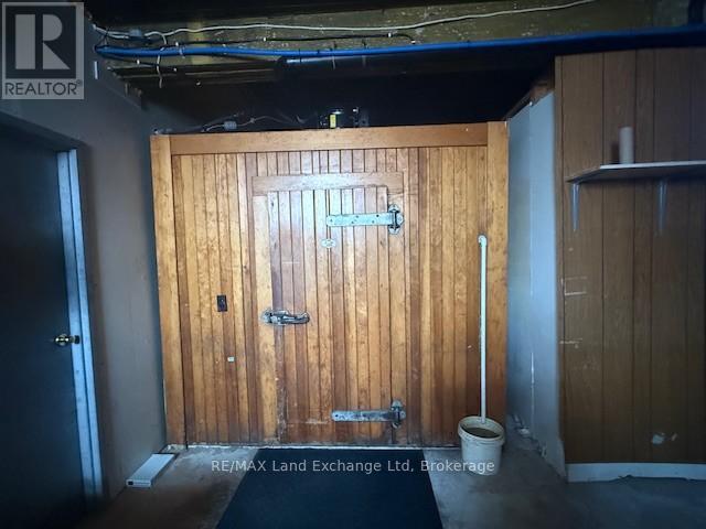 176 Josephine Street, North Huron, Ontario  N0G 2W0 - Photo 12 - X12303244