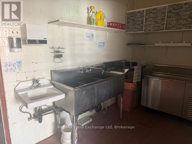 176 Josephine Street, North Huron, Ontario  N0G 2W0 - Photo 9 - X12303244