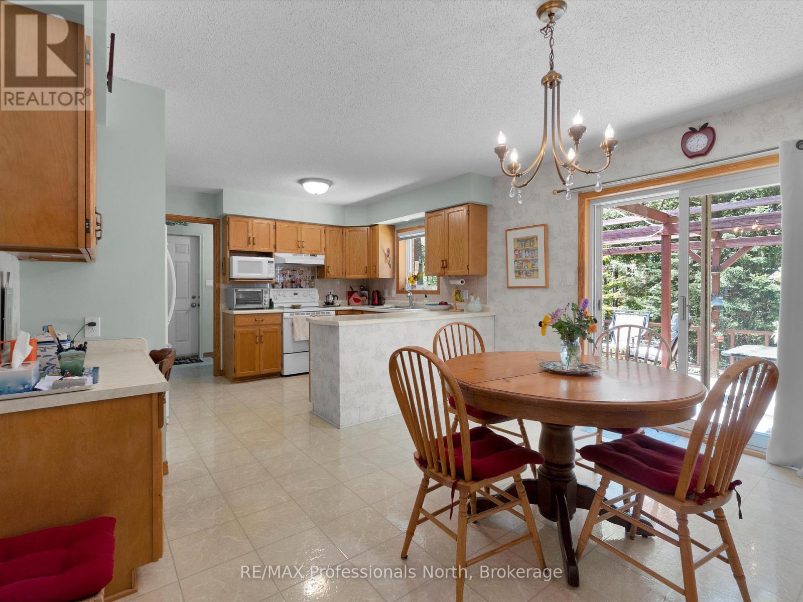 113 Glendale Road, Bracebridge, Ontario  P1L 1A7 - Photo 28 - X12304264