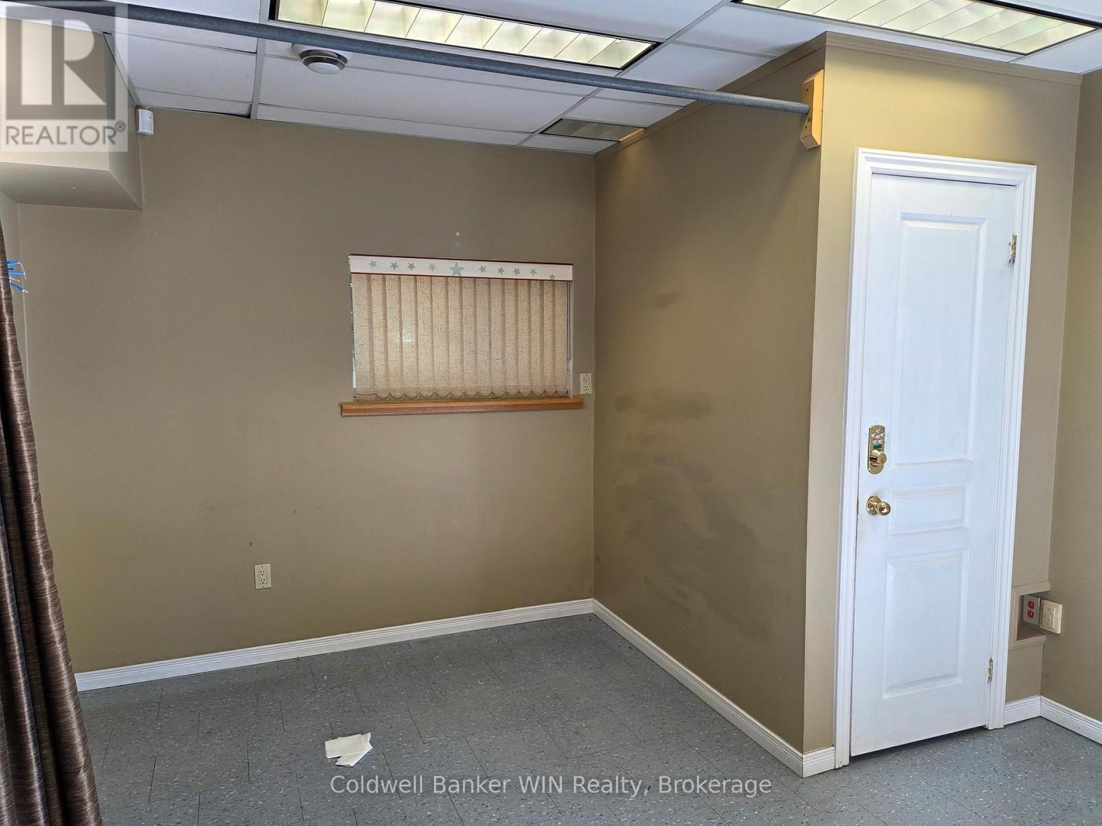 125 Fergus Street S, Wellington North, Ontario  N0G 2L2 - Photo 16 - X12304458