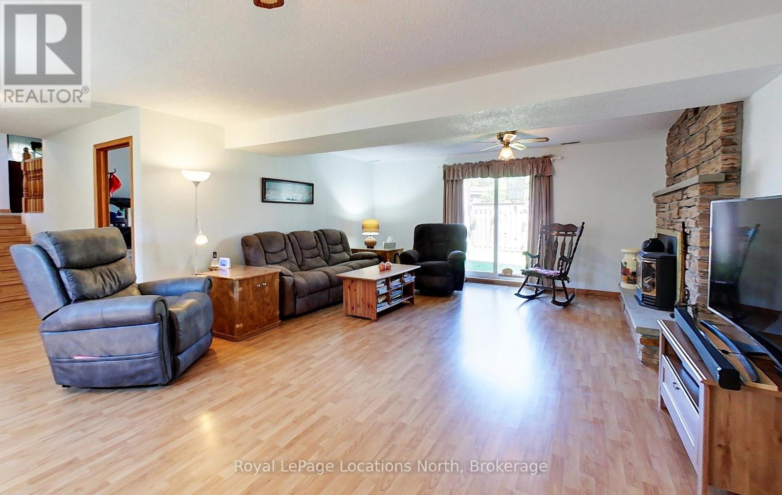 221 John Street E, Clearview, Ontario  L0M 1S0 - Photo 40 - S12304584